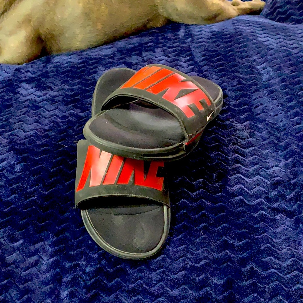 Nike slides